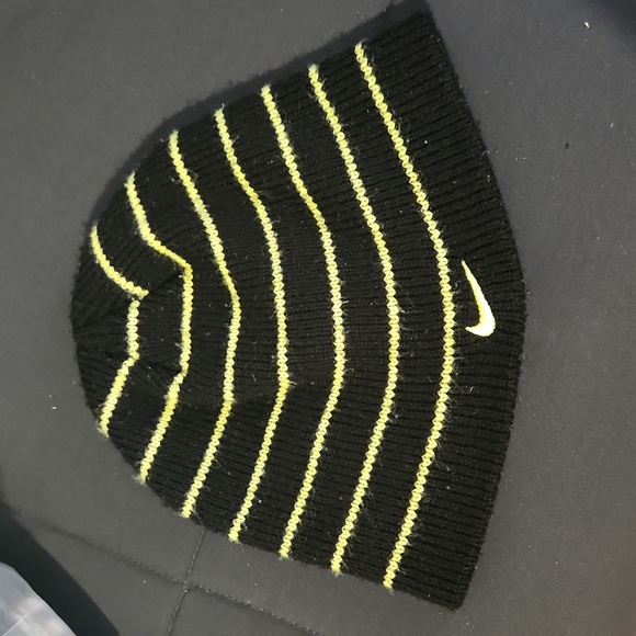 Nike Other - Green and Black Nike Beanie